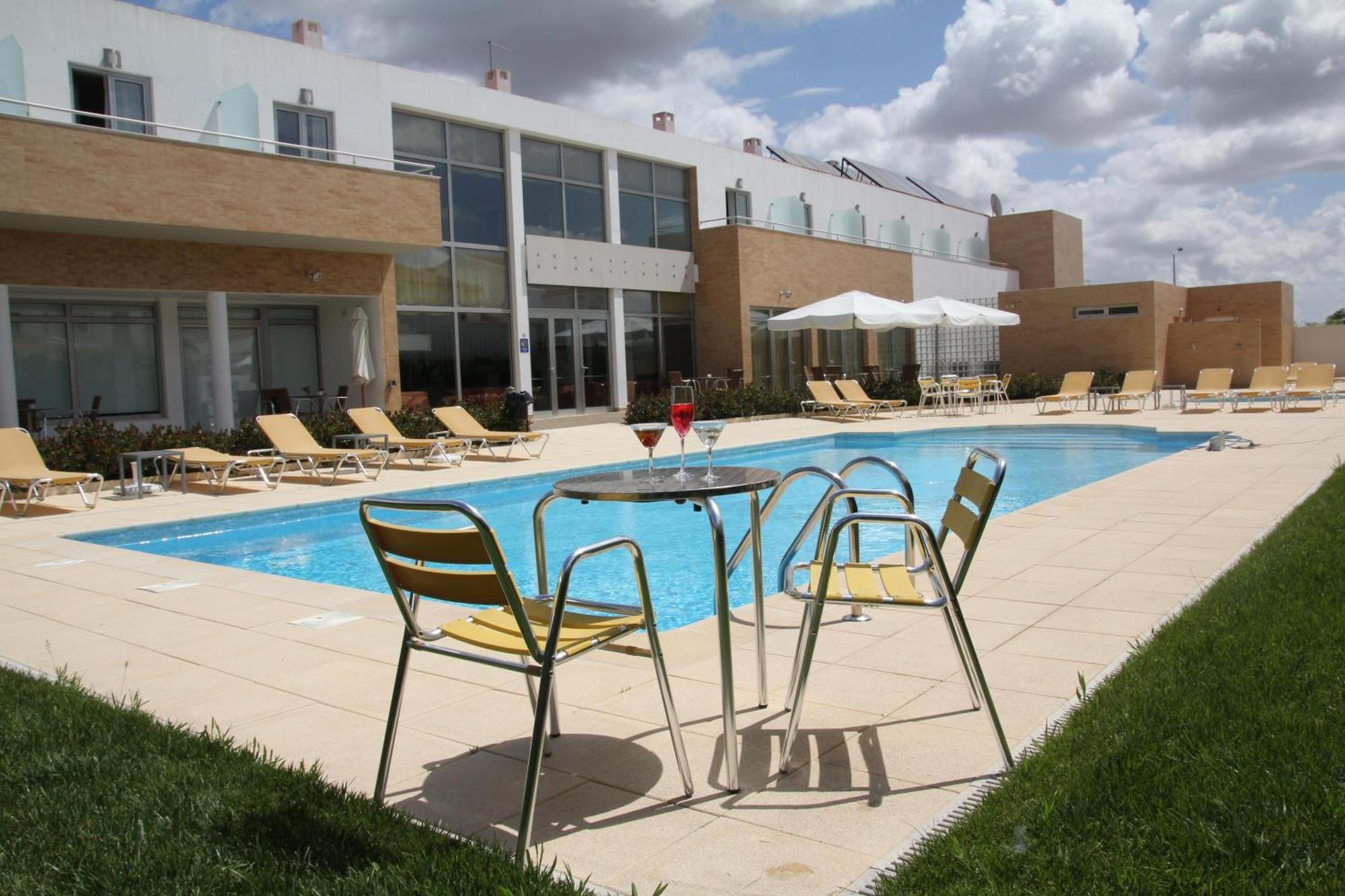 Hotel A Esteva Castro Verde Buitenkant foto