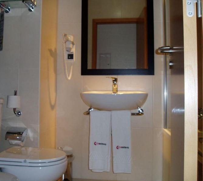 Hotel A Esteva Castro Verde Kamer foto